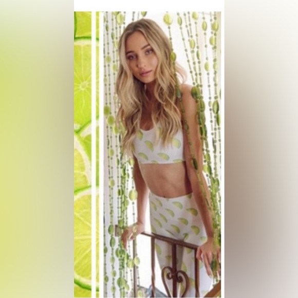 💚💛🍋NWT LEGGINGS - Picture 2 of 9